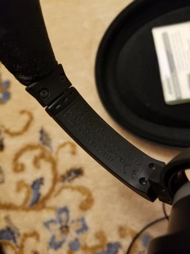 Bose QC15 Quiet Comfort 15 Acoustic Noise Cancelling Headphones W/Case - Thumbnail 8