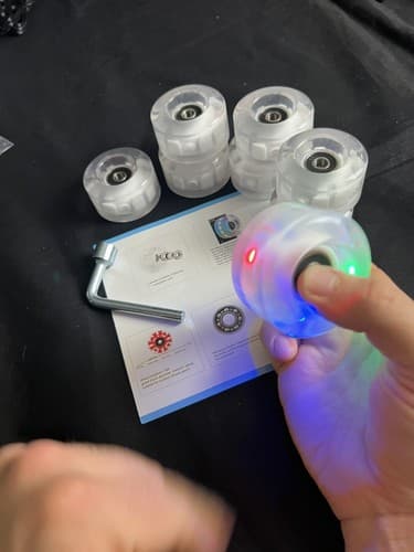 8 Light Up Roller Skate Wheels Skateboard ABEC-9 608RS Bearings Clear White - Image 1