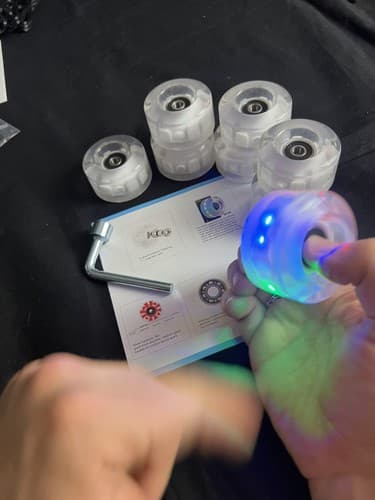 8 Light Up Roller Skate Wheels Skateboard ABEC-9 608RS Bearings Clear White - Thumbnail 4