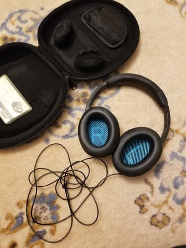 Bose QC15 Quiet Comfort 15 Acoustic Noise Cancelling Headphones W/Case - Thumbnail 3