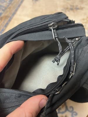 Fjallraven Unisex Raven 20L Backpack Bag Black *Broken Zipper* Padded School - Thumbnail 13