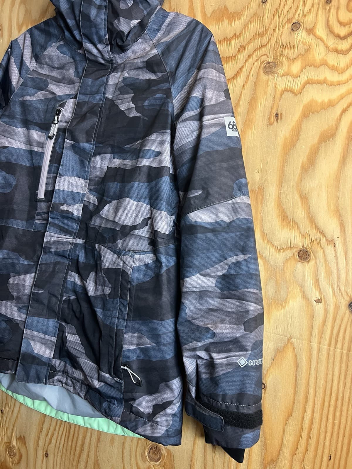 686 GLCR Womens XS GoreTex Insulated Thermal Ski Jacket Willow Camo Snow Coat - Thumbnail 2