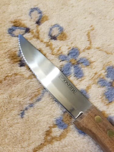 1 ONEIDA Wooden Handle Large Jumbo Restaurant Style Steak Knife - Thumbnail 3
