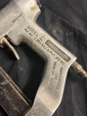 Senco Model L Pneumatic 18 Gauge 1/4" Crown Stapler 5/8" - 1" Staples L10-13 USA - Thumbnail 5