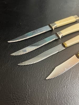 Vtg Set 4 Forgecraft Sheffield Lifetime Cutlery Serrated Steak Knives Ivory - Thumbnail 2