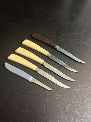 Set of 5 Vintage Quikut Stainless Steak Knives USA Cream Handles Mixed - Thumbnail 8