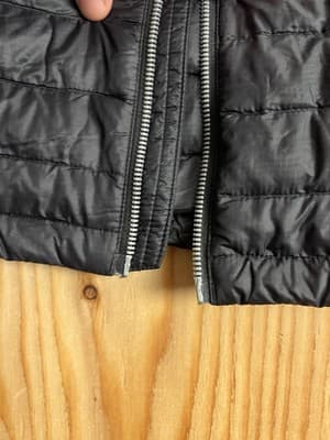 Cotopaxi Fuego Down Vest in Black Chestnut Stripes Womens S Broken Zipper READ - Thumbnail 4