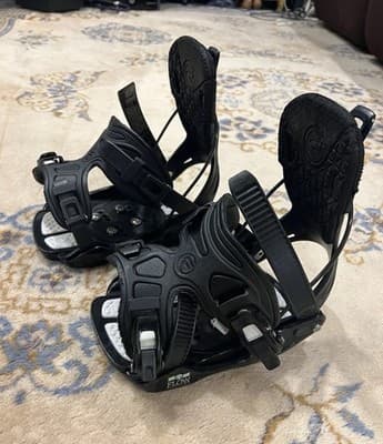 FLOW MINX Women’s M Medium Snow Bindings + Plates & Hardware Snowboard Black - Image 1
