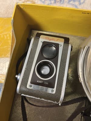 VTG 1950s Kodak Duraflex IV Flash Holder /Guard Outfit Camera Box Kodet Lens - Thumbnail 2