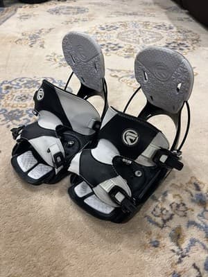 Flow Snowboard Bindings Mens Large The Five LTD Black White *Small Crack *READ - Image 1