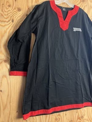Dungeon & Dragons Tunic Mens M Long Sleeve V Neck Shirt Black Red Tabard Robe - Thumbnail 3