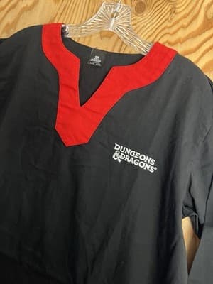 Dungeon & Dragons Tunic Mens M Long Sleeve V Neck Shirt Black Red Tabard Robe - Thumbnail 2