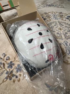 New Nutcase Vanilla Sky White Street Sport Helmet Womens Mens L/XL Supersolids - Thumbnail 3