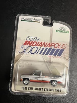 Greenlight 65th Indianapolis 500 1981 GMC Sierra Classic 1500 Chase 1/64 Truck - Thumbnail 3