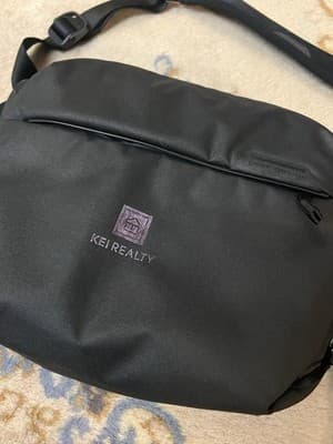 Peak Design Everyday Sling 6L Black Nylon Camera Bag KEI Realty NO Dividers - Thumbnail 2