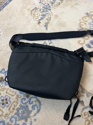 Peak Design Everyday Sling 6L Black Nylon Camera Bag KEI Realty NO Dividers - Thumbnail 9