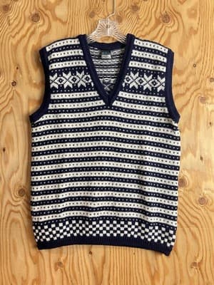 VTG Dale of Norway Sweater Vest Mens 39 S/M White Navy Stripe Nordic V Neck Wool - Image 1