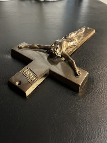 Vtg Catholic Crucifix Hanging Cross INRI Heavy Metal 12” Tall Bronze Color Jesus - Thumbnail 7