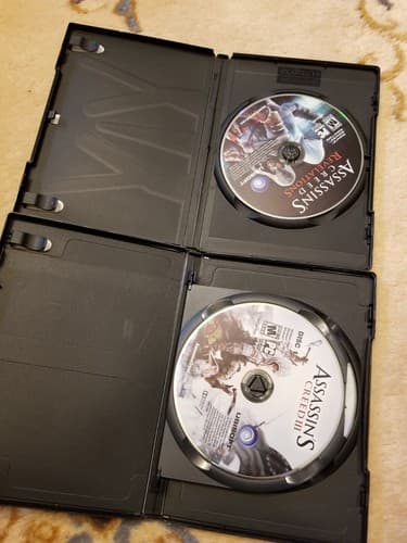 Lot Of 2 ASSASSINS CREED III And REVELATION PC DVD Video Game Set Bundle - Thumbnail 3