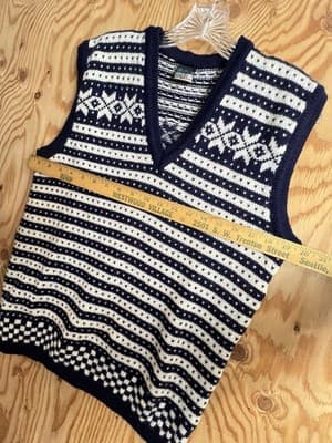 VTG Dale of Norway Sweater Vest Mens 39 S/M White Navy Stripe Nordic V Neck Wool - Thumbnail 5