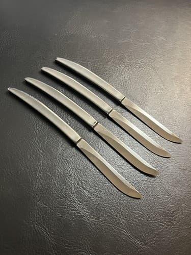 VTG 1950s Carvel Hall Stainless Steel Non Serrated 440 Steak Knives 4 Piece Set - Image 1
