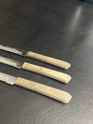 Vintage 3 Washington Forge Yorktowne 8.5” Steak Knives Serrated Blade USA - Thumbnail 6