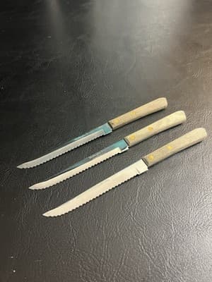 Vintage 3 Washington Forge Yorktowne 8.5” Steak Knives Serrated Blade USA - Image 1