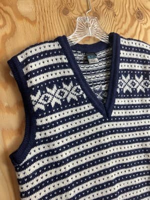 VTG Dale of Norway Sweater Vest Mens 39 S/M White Navy Stripe Nordic V Neck Wool - Thumbnail 2