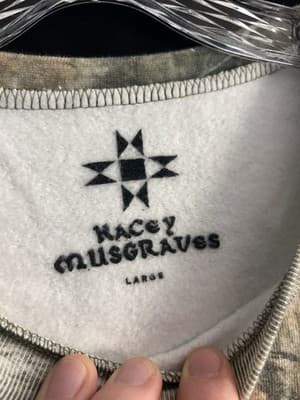 Kacey Musgraves Sweatshirt Womens L Camo Crewneck Deeper Well World Tour Merch - Thumbnail 6