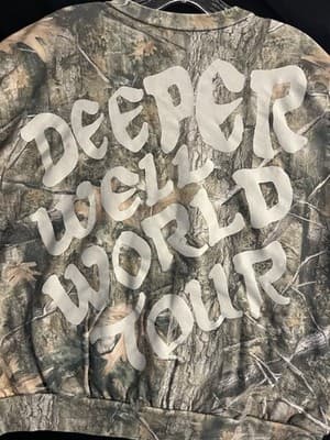 Kacey Musgraves Sweatshirt Womens L Camo Crewneck Deeper Well World Tour Merch - Thumbnail 2