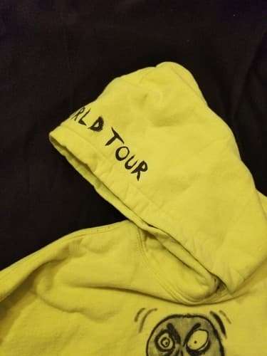 RARE Billie Eilish 2019 World Tour Sweatshirt Size M Neon Yellow Graffiti Hoody - Thumbnail 7