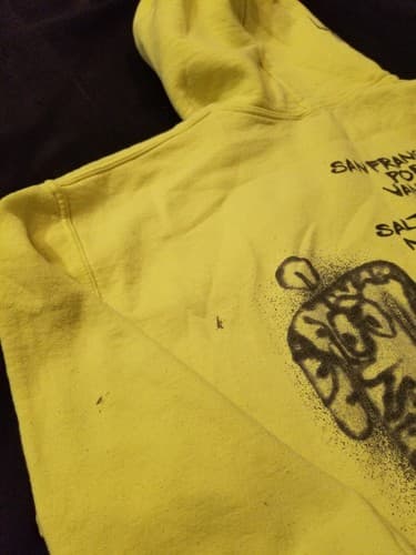 RARE Billie Eilish 2019 World Tour Sweatshirt Size M Neon Yellow Graffiti Hoody - Thumbnail 12