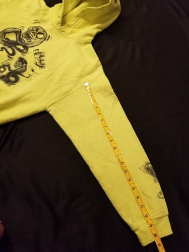 RARE Billie Eilish 2019 World Tour Sweatshirt Size M Neon Yellow Graffiti Hoody - Thumbnail 15