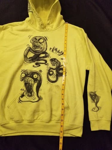 RARE Billie Eilish 2019 World Tour Sweatshirt Size M Neon Yellow Graffiti Hoody - Thumbnail 13