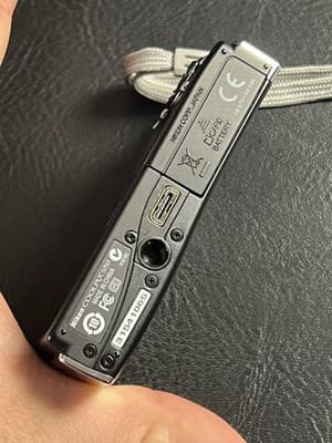 Nikon COOLPIX S50 7.2MP Digital Camera Matte Black *READ-Dark Spot On Screen* - Thumbnail 7