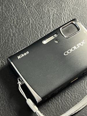 Nikon COOLPIX S50 7.2MP Digital Camera Matte Black *READ-Dark Spot On Screen* - Thumbnail 3