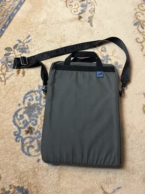 TOM BIHN USA Monolith Vintage Portable Culture Grey Padded Laptop Case Holder 4 - Image 1