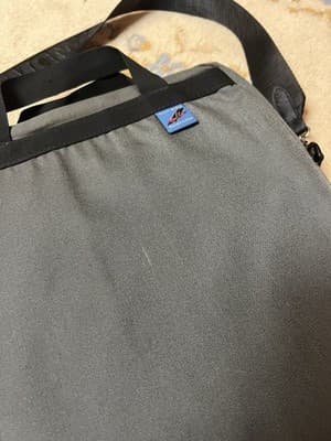 TOM BIHN USA Monolith Vintage Portable Culture Grey Padded Laptop Case Holder 4 - Thumbnail 4