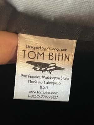 TOM BIHN USA Monolith Vintage Portable Culture Grey Padded Laptop Case Holder 4 - Thumbnail 15