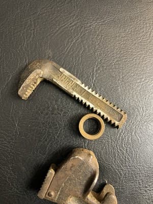 Vintage RIDGID 8 Inch Pipe Wrench Monkey The Ridge Tool Co. USA Oil Hardened 4H - Thumbnail 11