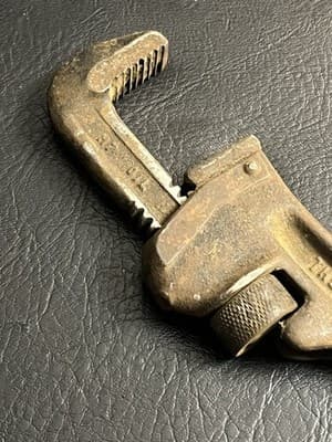 Vintage RIDGID 8 Inch Pipe Wrench Monkey The Ridge Tool Co. USA Oil Hardened 4H - Thumbnail 9