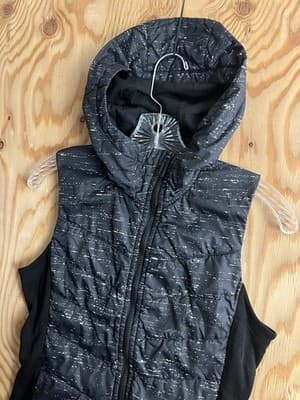 Smartwool Smartloft 60 Hoodie Vest Full Zip Merino Wool Hybrid Black Women’s XS - Thumbnail 2