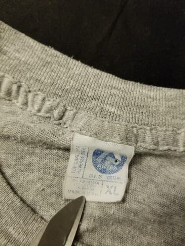 Vtg Peanuts Snoopy Germany Garmisch Short Sleeve Tee XL Rare Snow Tree Sled Grey - Thumbnail 3