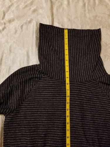 Outdoor Research Women’s Medium Grey Black Mikala Long Pullover Shirt Cowl Neck - Thumbnail 10