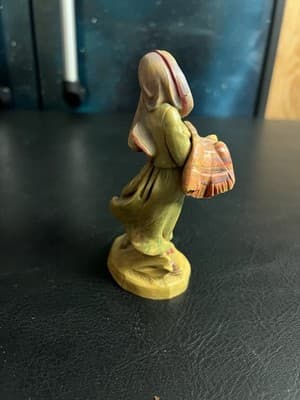 Fontanini Gabriela 5" Series Fourth Annual Limited Edition Nativity 1994 1995 - Thumbnail 4