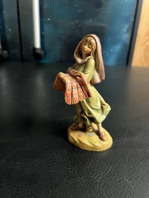 Fontanini Gabriela 5" Series Fourth Annual Limited Edition Nativity 1994 1995 - Thumbnail 6