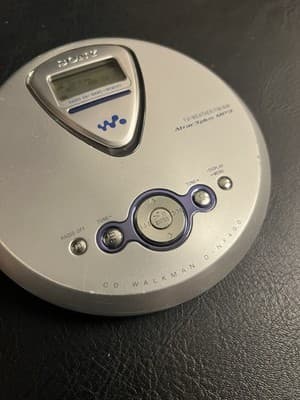 Sony Walkman D-NF400 CD Player Silver Parametric EQ G-Protection FM/AM/TV TESTED - Thumbnail 3