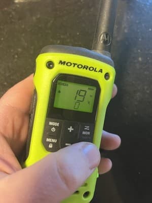 Motorola Talkabout T600 H2O Walkie-Talkie 2-Pack 35mi/50KM Long Range NO BATTERY - Thumbnail 2