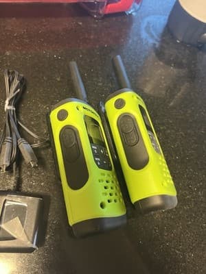 Motorola Talkabout T600 H2O Walkie-Talkie 2-Pack 35mi/50KM Long Range NO BATTERY - Thumbnail 12
