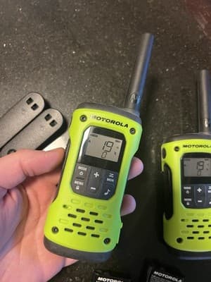 Motorola Talkabout T600 H2O Walkie-Talkie 2-Pack 35mi/50KM Long Range NO BATTERY - Thumbnail 6